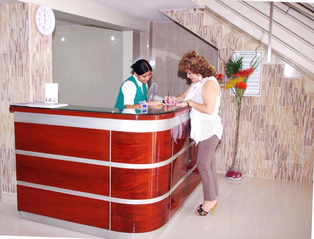 Del Castillo Plaza Hotel 普卡尔帕 外观 照片